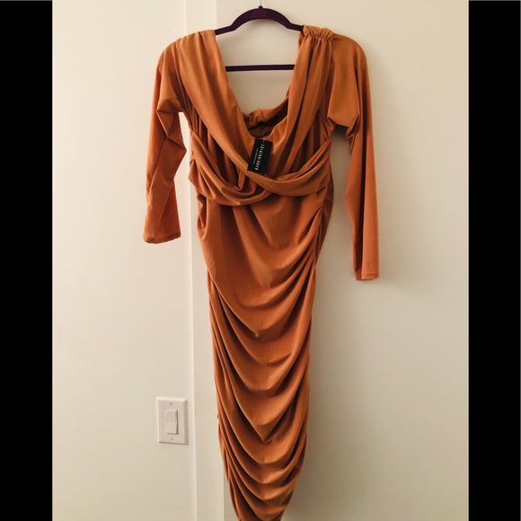 Madyson Ruched Dress in Mustard - Picture 4 of 9